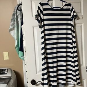 LULAROE NAVY AND WHITE STRIPED CARLY DRESS WITH POCKETS